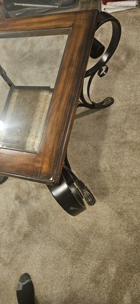 2 TABLES