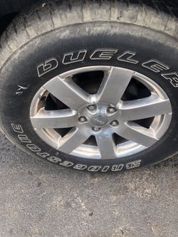 2014 Jeep Wrangler Sahara Tires