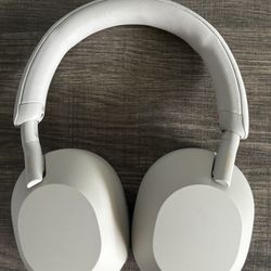 Sony XM5 Headphones - White 