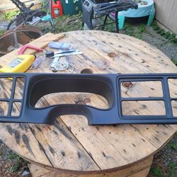 2002 Chevrolet Avalanche Dash Cover