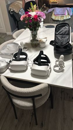 Oculas Quest 2 bundle