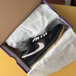 Nike SB dunk low White Gum