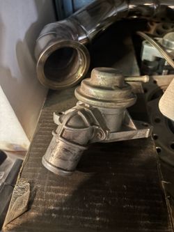 Stock oem Subaru Impreza 02-05 BOV