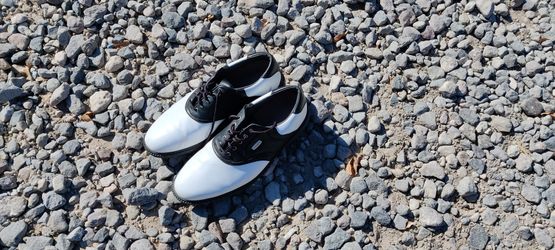 Golf Shoes Men's Size 11 1/2 Medium Great Condition Only $30 Firm