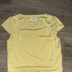 yellow crop top 