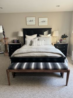 Bedroom Set - 2 Nightstands - Headboard, Footboard, & Panel Rails - Dresser- (Queen bed frame)