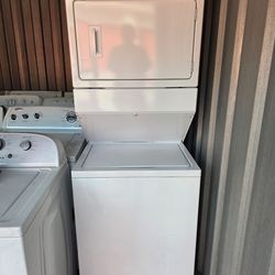 CLEAN 27" Whirlpool Stacked Laundry Center