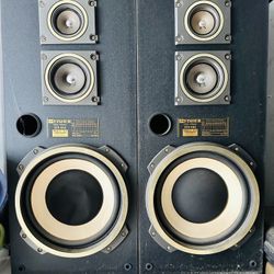 Pair Of Fisher Speakers Stv 882