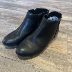 Girls Black Boots Size 3