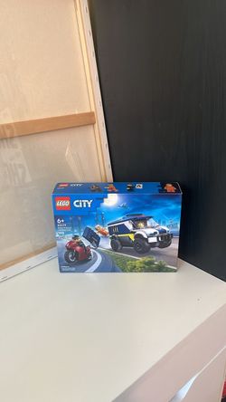 LEGO City Police Prisoner Transport Van (Set 60479) Brand New Sealed