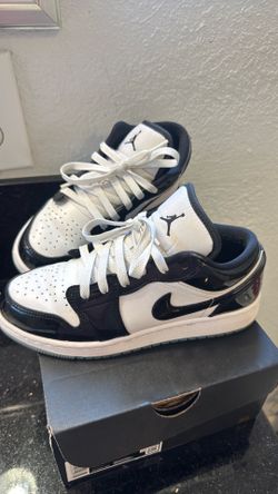 Air Jordan 1 low Black white Size 4Y