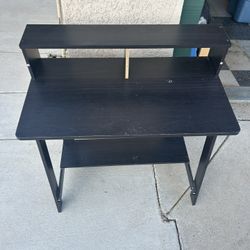 Small home office desk 