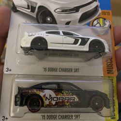 Hot Wheels ‘15 Dodge Charger SRTs