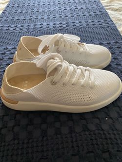 Like new Reef Neptune size 6.5 tennis shoes