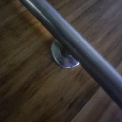 IN PRISTINE CONDITION, TRIPLE MOUNT, NON EXPOSED SCREWS, STAINLESS STEEL "URLINE" 44" GRAB BAR!!!