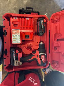 Milwaukee M18 18V Lithium-Ion Brushless Cordless 1/2 in. Compact Drill/Driver (Tool-Only)
