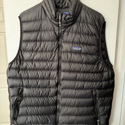 Patagonia - Men’s Down Sweater Vest
