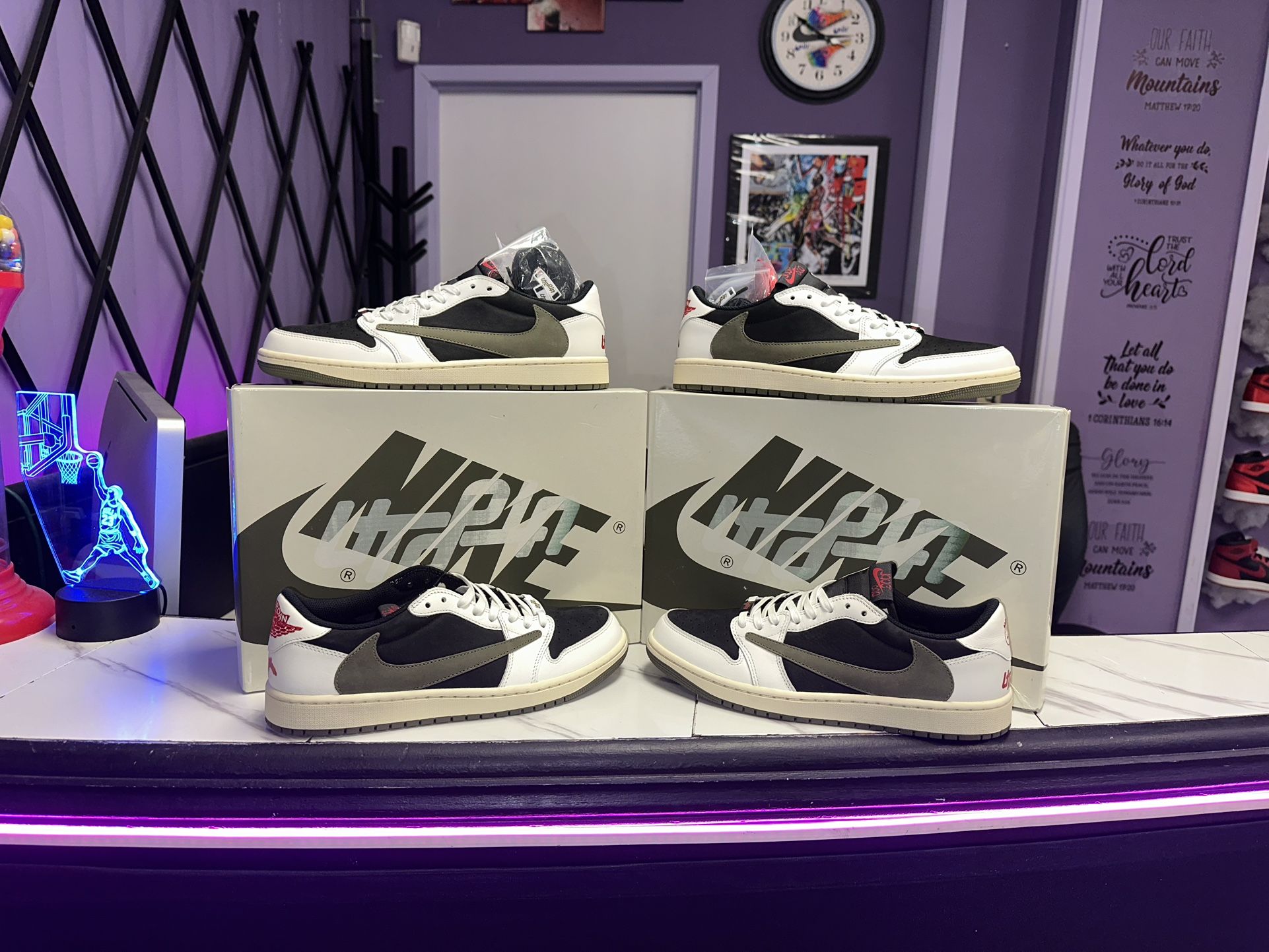 Jordan 1 Travis Scott Olive Friends & Family