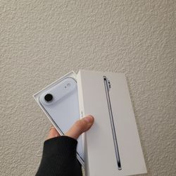 Apple Ipad AIR Unlocked (XMAX DEALS)