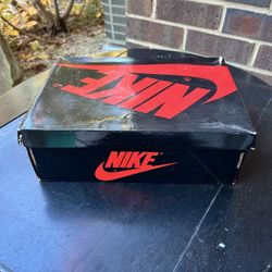 Air Jordan 1 Retro High OG “Bred Patent” – Size 11 (Great Condition + Box) 