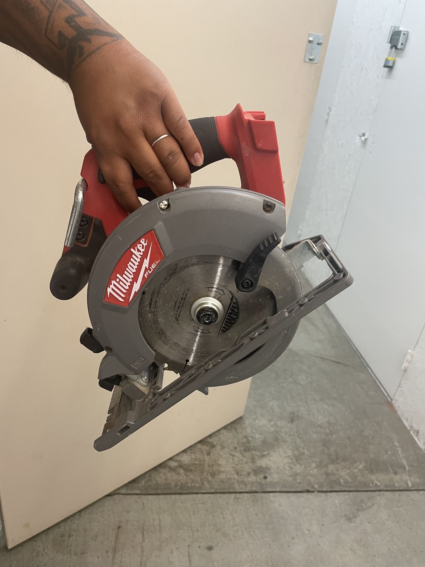 Milwaukee M18 Fuel Circular Saw (no Battery)