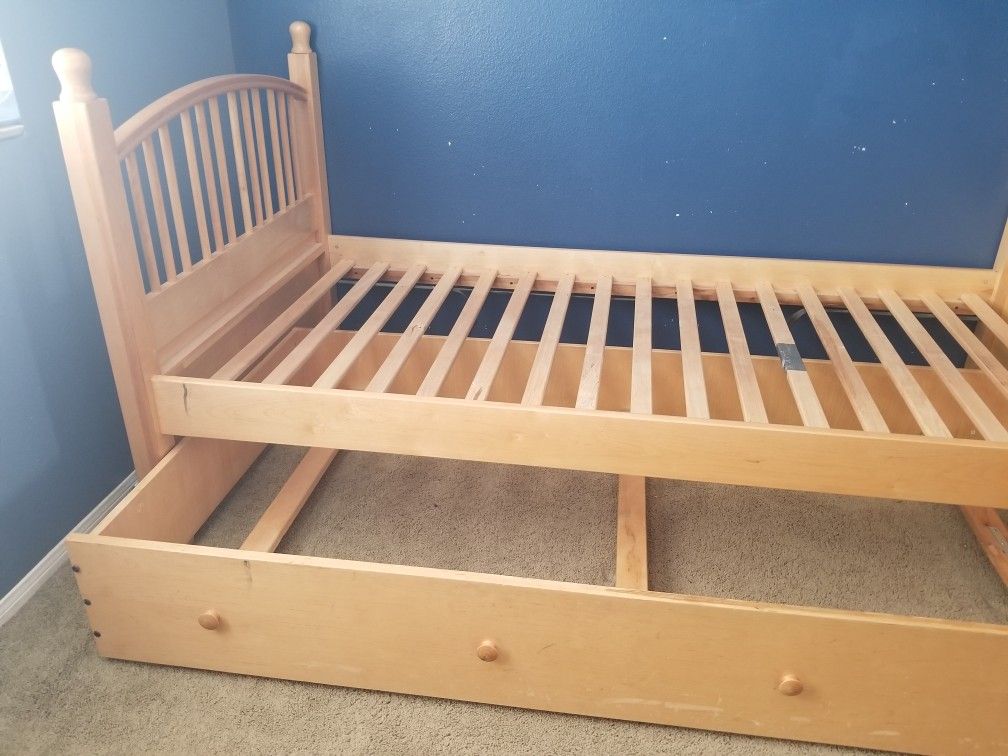 Twin Trundle Bed for Sale in Canyon Country, CA OfferUp