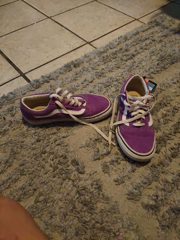Women's Size 7 Vans