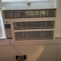 Perfect Aire Window AC – Cold Air! Clean + Works Great