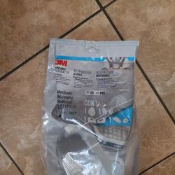 3M Disposable Respirator 