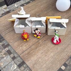 This is a vintage Walt Disney, Disney Ornaments from 1991