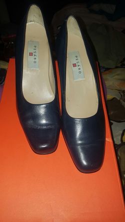 Navy blue heels