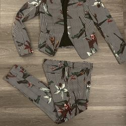 Fashion Nova blazer floral pant set xs