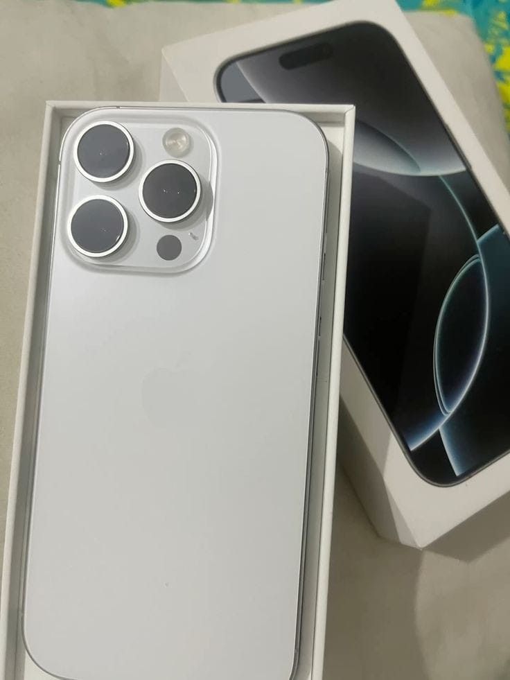 Apple IPhone 16 Pro Max 256gb  Unlocked, FREE Smartwach/ Headphones. Pay $1 Today Rest in payments. NO CREDIT NEEDED FINANCING