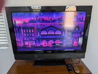 37-In Viore TV - includes remote