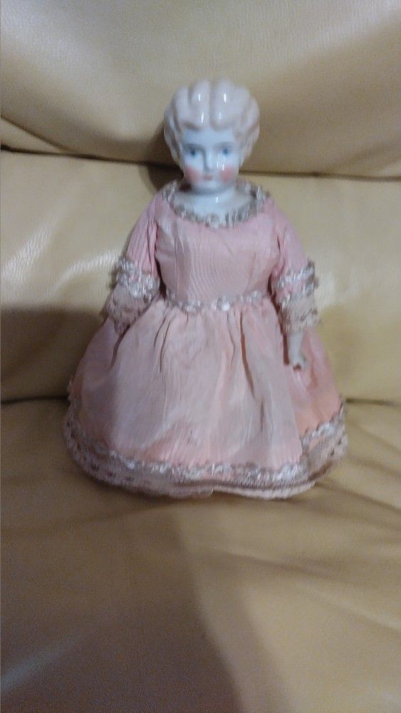 Antique Porcelain Shoulder Head Doll Cloth Body Germany 