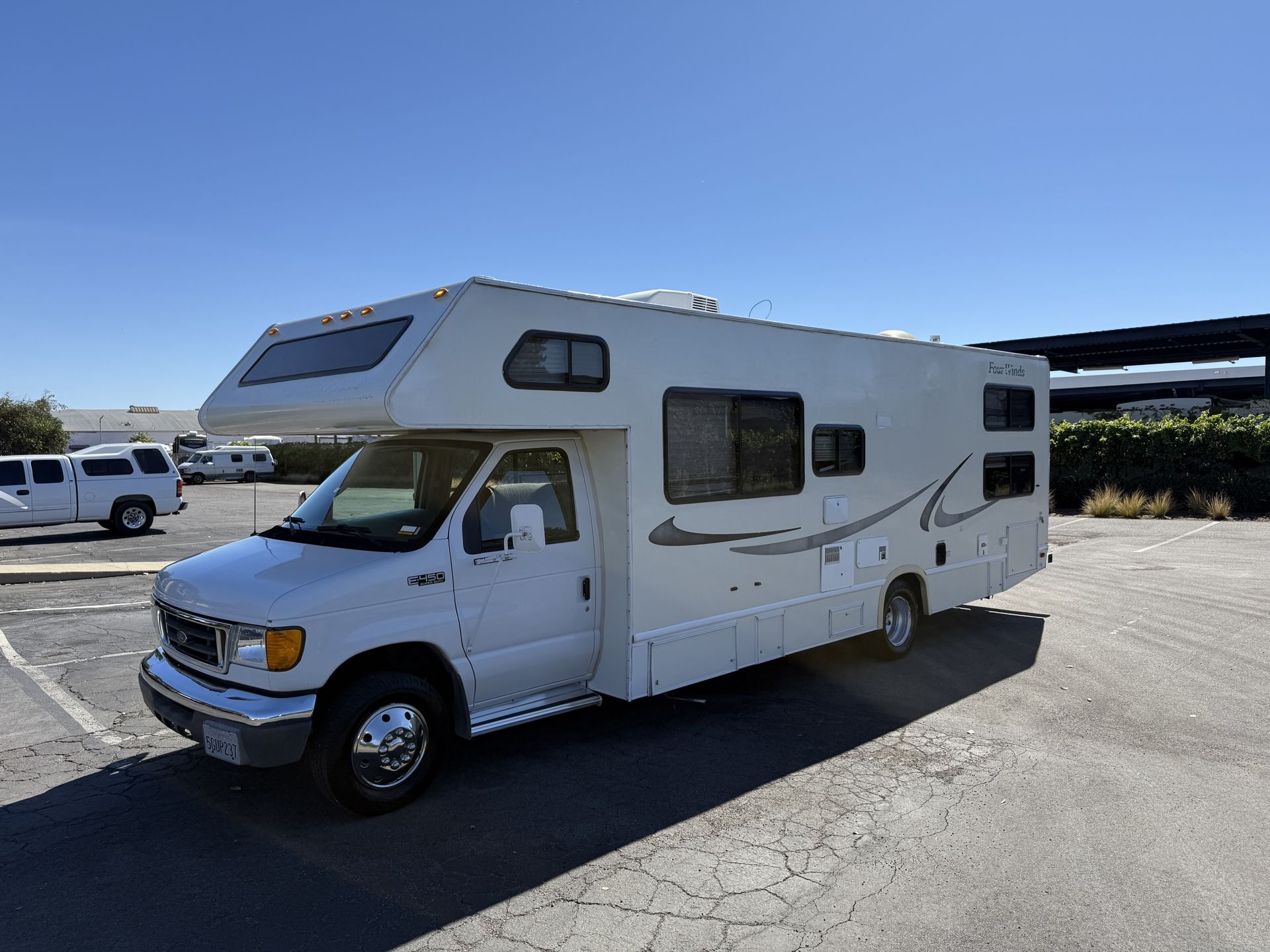 2005 Thor Four Winds 28FT With Rear Bunks 46k Miles Ready To Go Must See