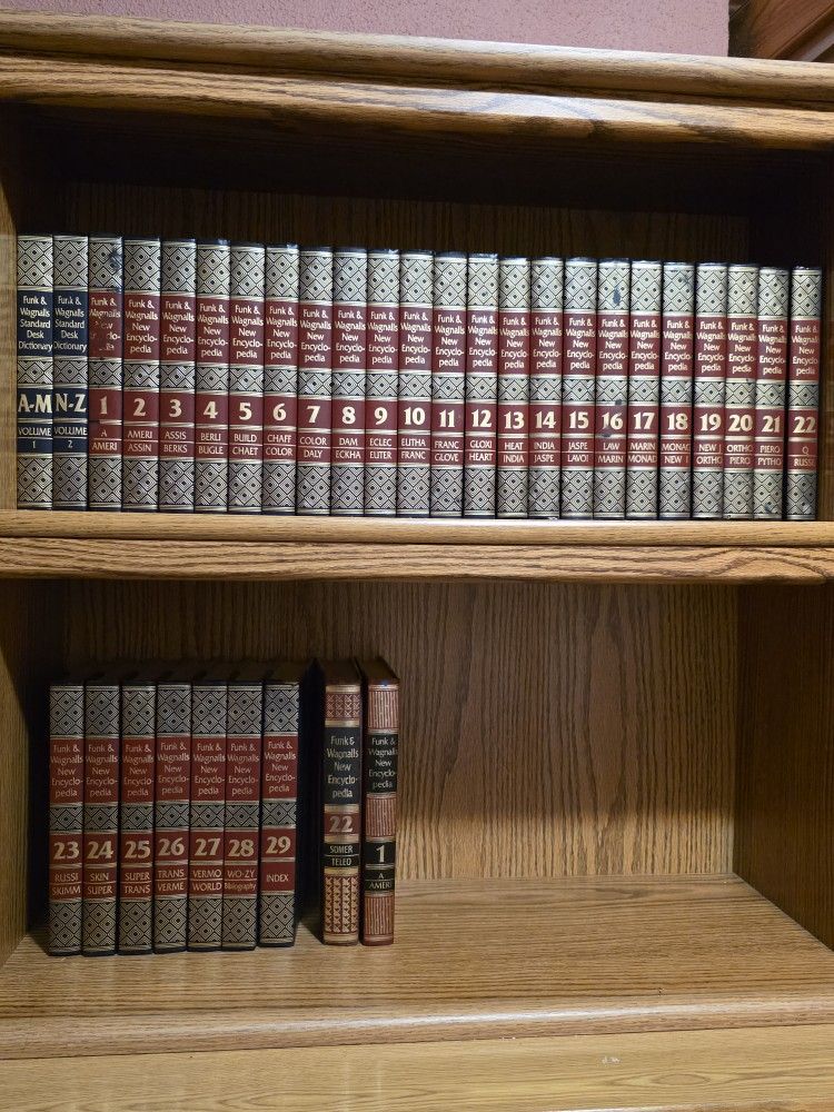 Vintage funk and wagnalls new encyclopedia 1983