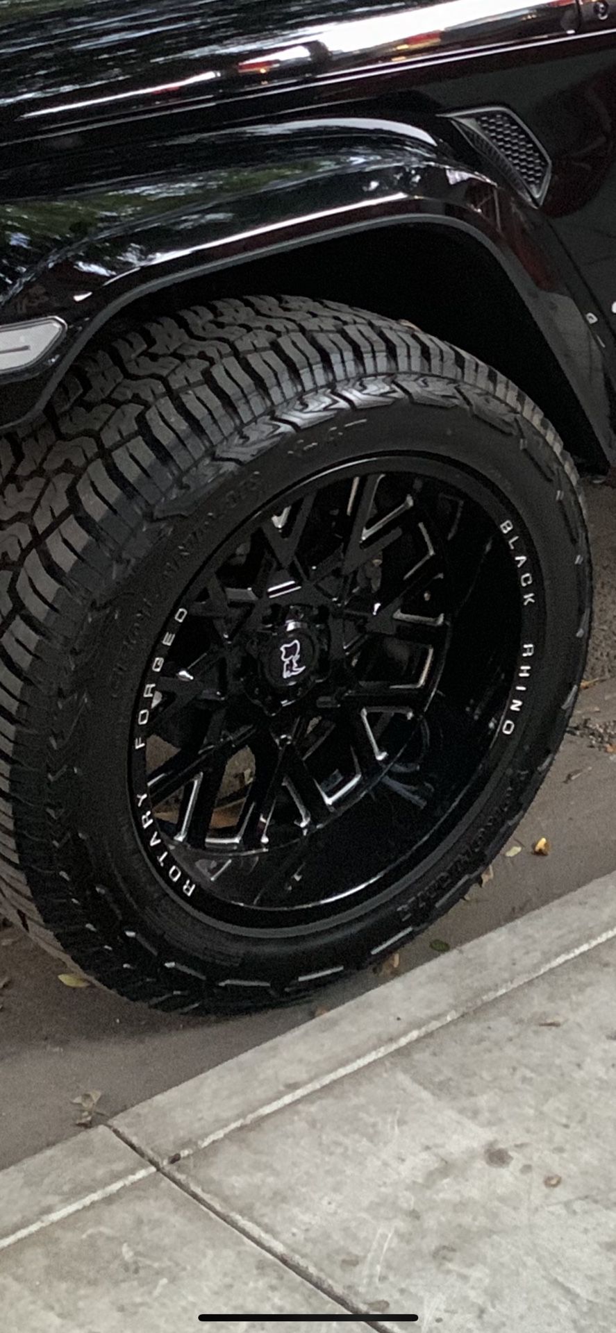 22 Inch Black Rhino Wheels With 35 Inch Yokohama Tires 