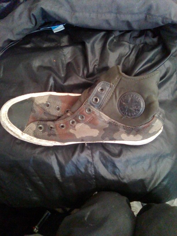 Converse All Star High Top Camo Size 9