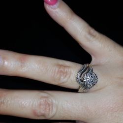 925 silver ring with diamonds
