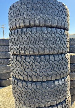 275 55 20 Set 4 Tires Bfgoodrich ko2 con Exelente calidad 📱