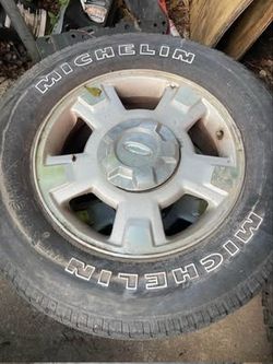 6 lug 17" Ford F-150 stock wheels