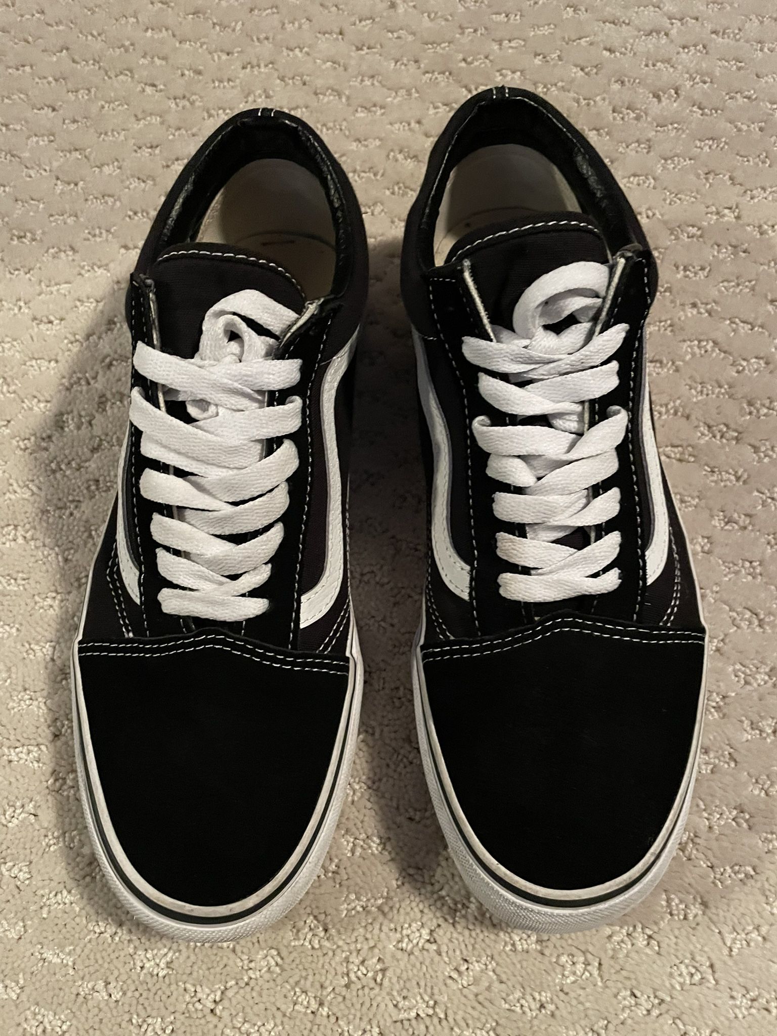 Vans Old Skool Sneakers (size 8)