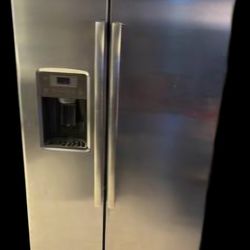 STAINLESS STEEL REFRIGERATOR 