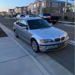 2005 BMW 325i
