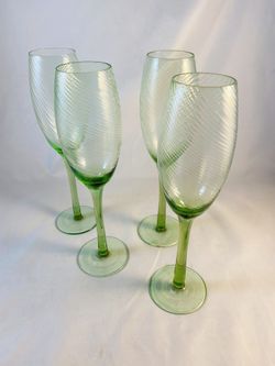 Vintage Set of 4 Champagne/Wine Glasses, Green..Beautiful. frntcab