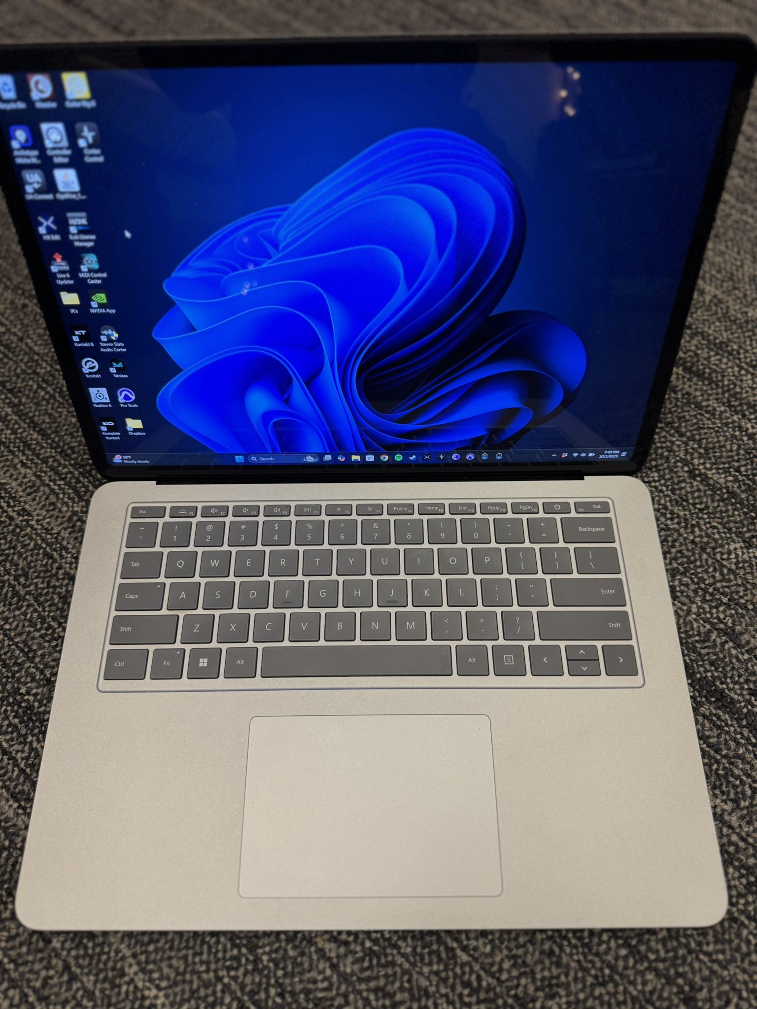 Microsoft Surface STUDIO Laptop