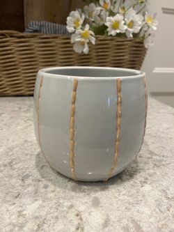 Ceramic Planter $5