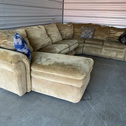 LaZBoy Sectional 4 Pieces