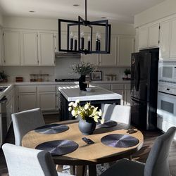 6pc Round dining set